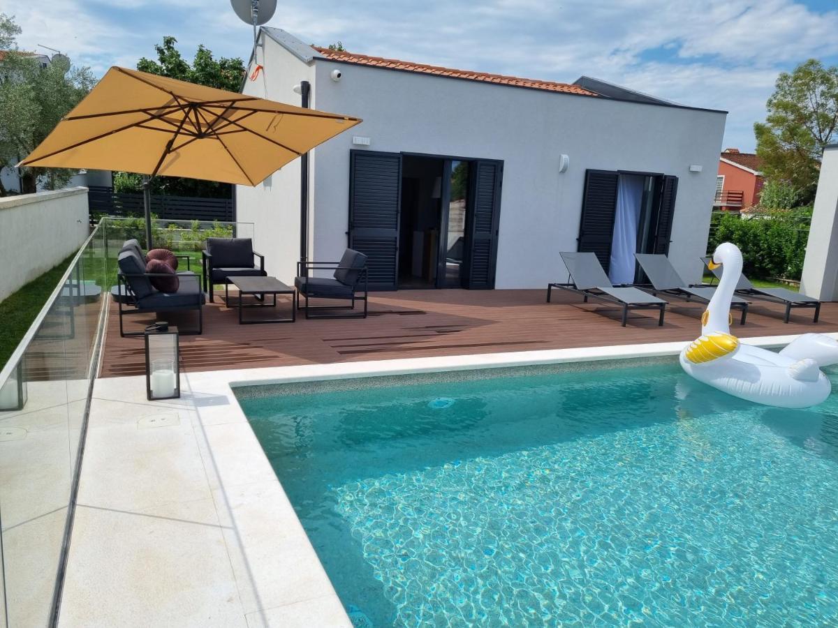 Villa Lana Valbandon Extérieur photo